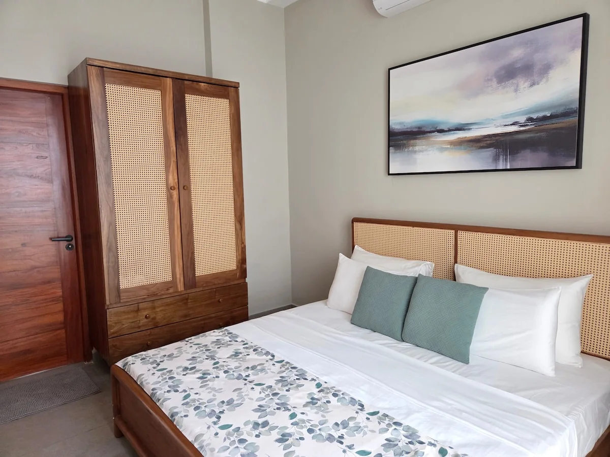 Villa 115 — Bedroom 1 · 1