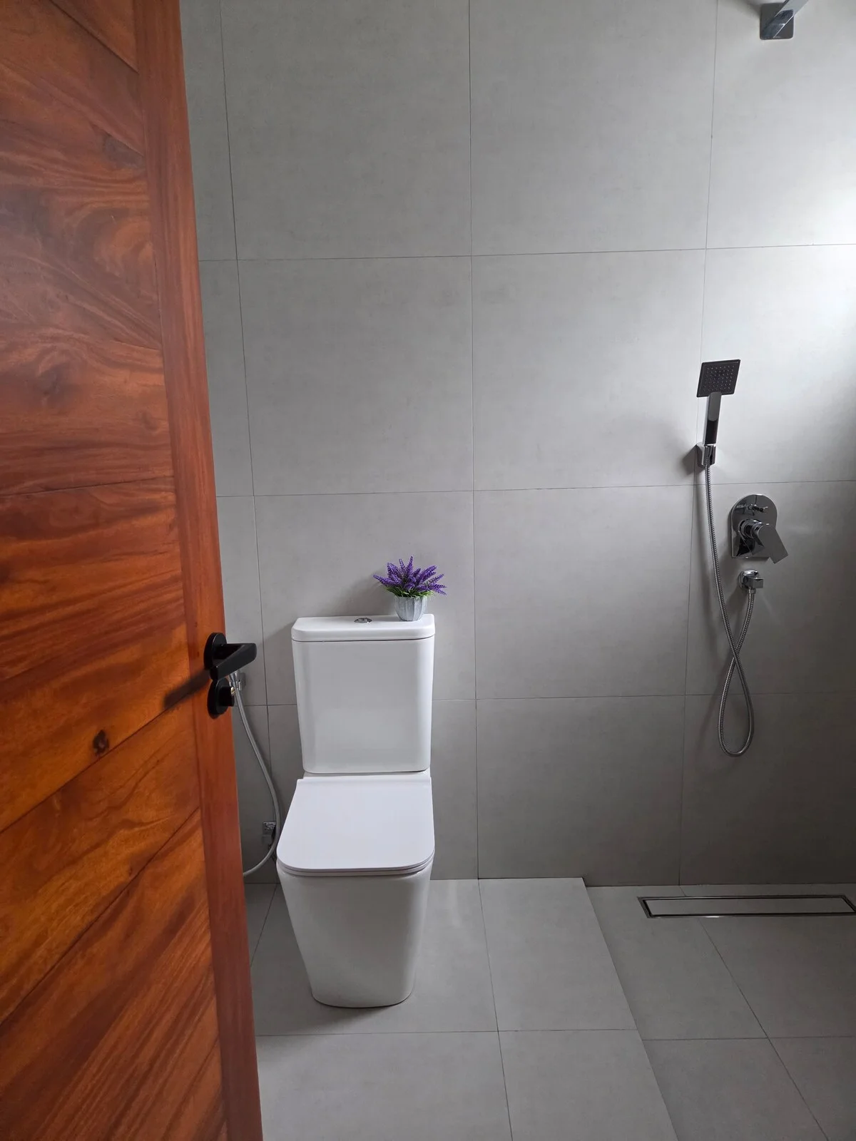 Villa 115 — Full bathroom 1 · 1