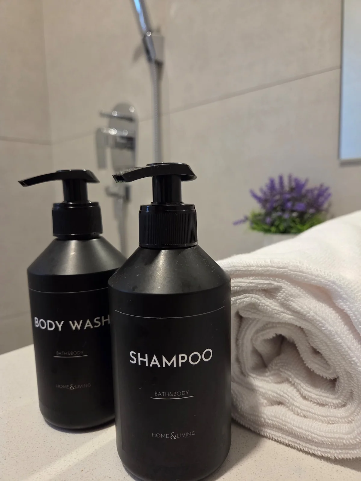 Villa 115 — Full bathroom 2 · 2